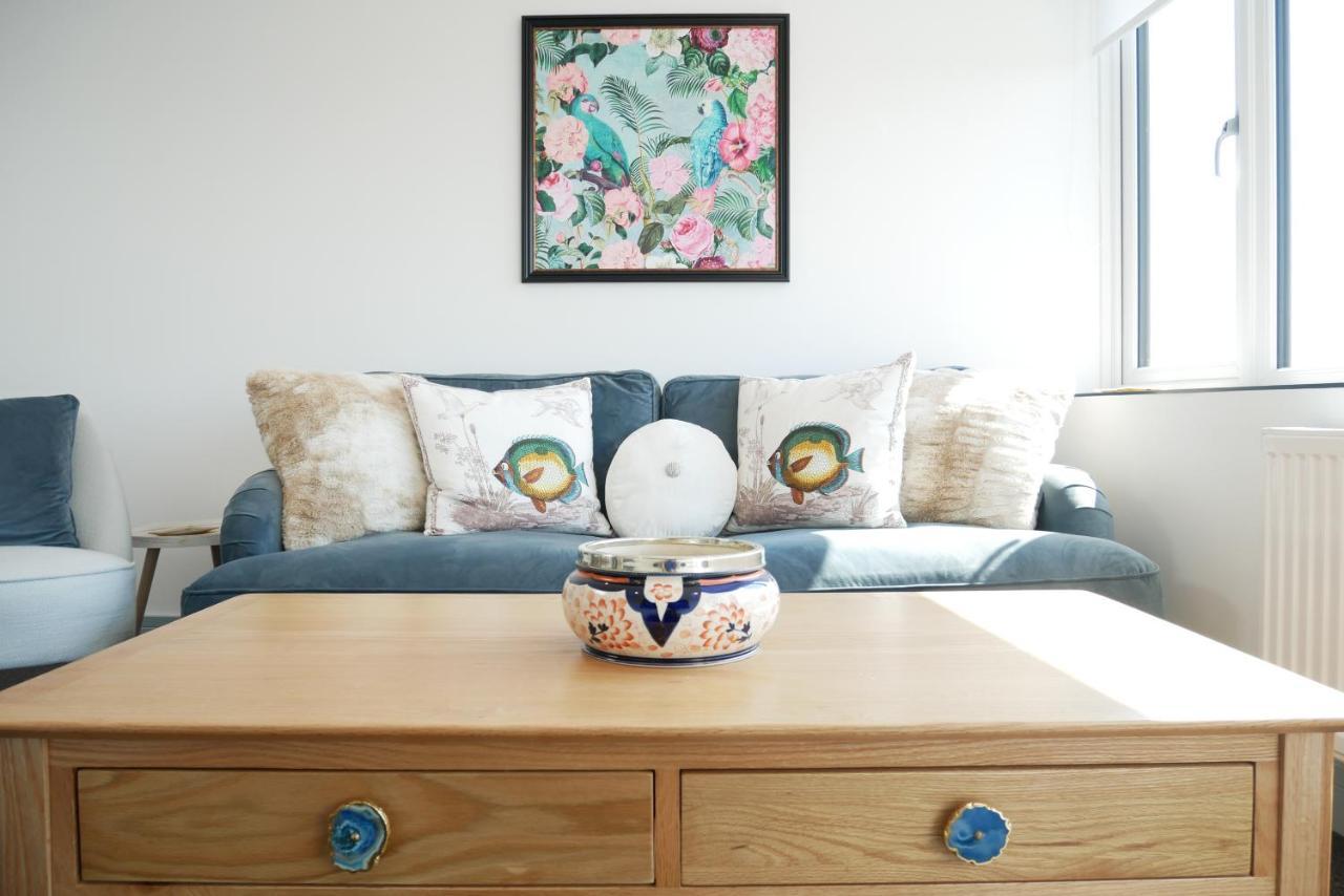 Sunset View, 2 Bedrooms In The Heart Of Holt With Parking Экстерьер фото